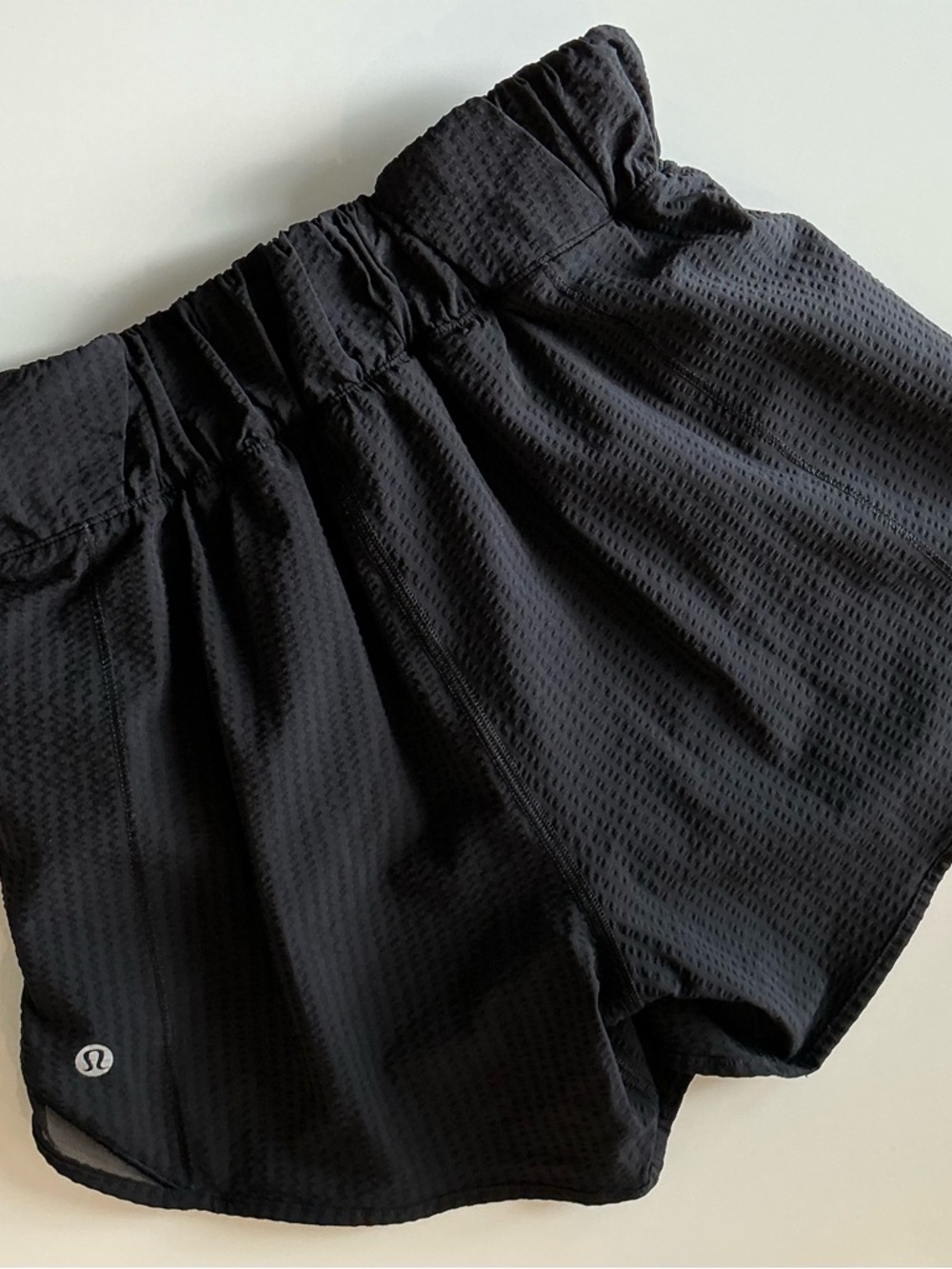Lululemon Hotty Hot Hi Rise Shorts Sz 4 Tall - Picture 2 of 10